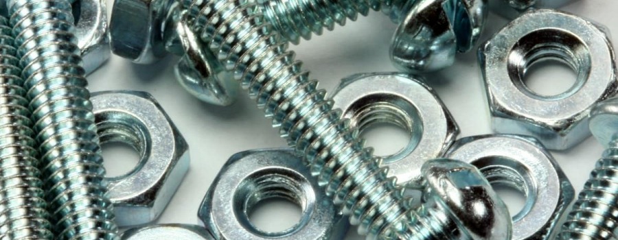 Nakrętki sześciokątne – kluczowe elementy mocujące