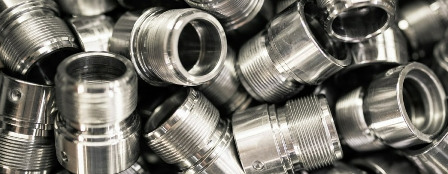 Nakrętki złączne do ekstremalnych zastosowań – wybór i porady