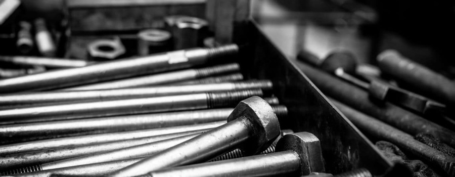 Wybór kołków walcowych w projektach przemysłowych